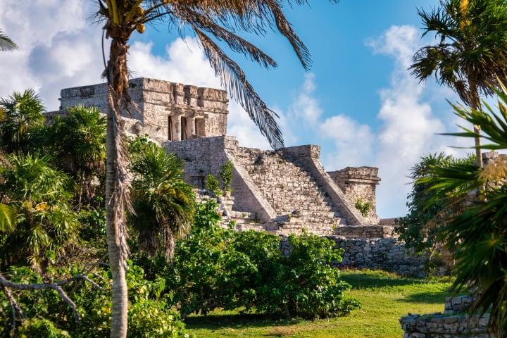 Ganztägige Tour zu den archäologischen Stätten der Maya thumbnail