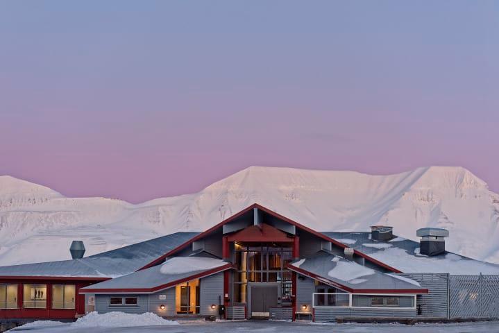 Radisson Blu Polar Hotel Spitzbergen thumbnail