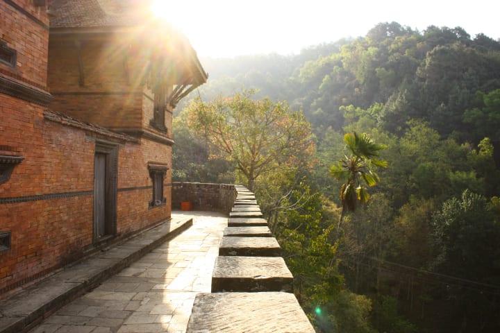 Tour zum Gorkha-Palast in deiner journaway Gruppe thumbnail