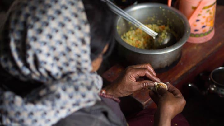 Cooking Class mit einer nepalesischen Familie in deiner journaway Gruppe thumbnail