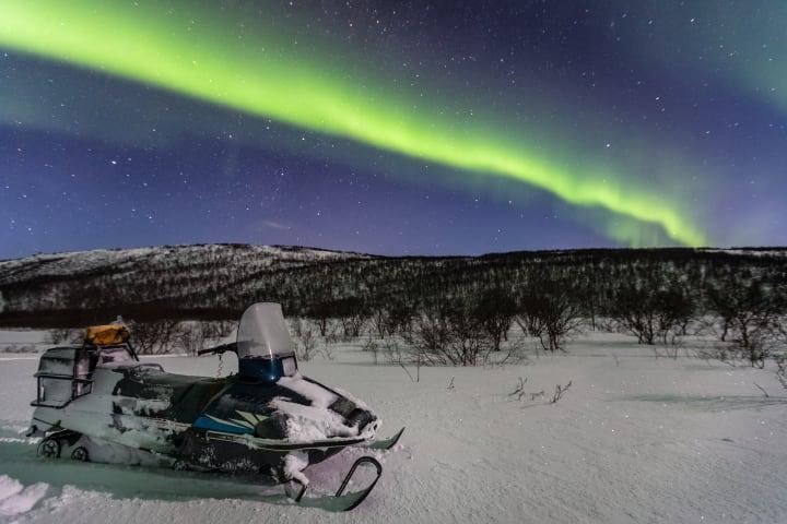 Nordlichtjagd mit dem Schneemobil (Alleinbenutzung) thumbnail