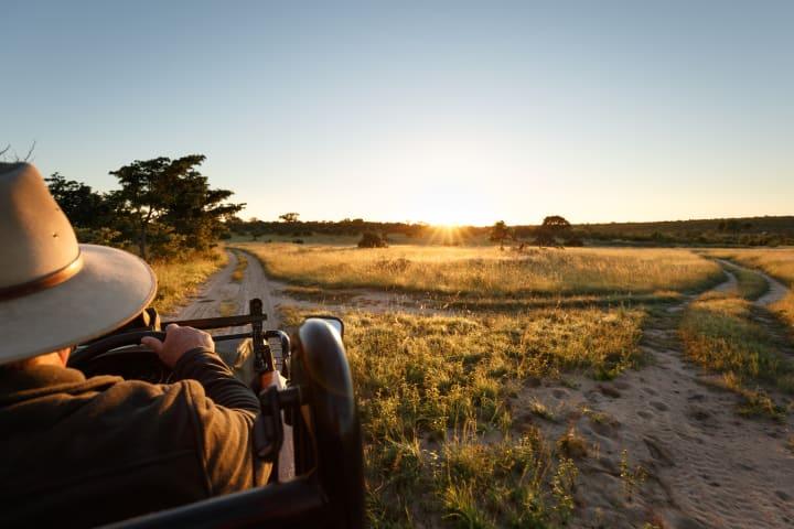 Sundowner Safari durch das !Khwa ttu Naturreservat thumbnail