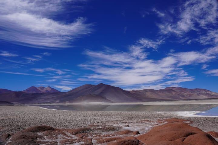 Ganztägige Tour zu den roten Felsen & Altiplano-Lagunen thumbnail