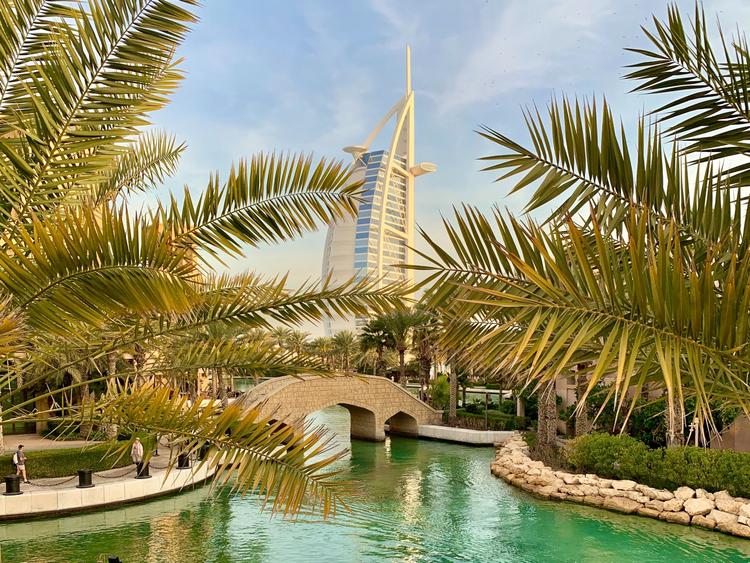 Burj al Arab: Wahrzeichen & Wegweiser