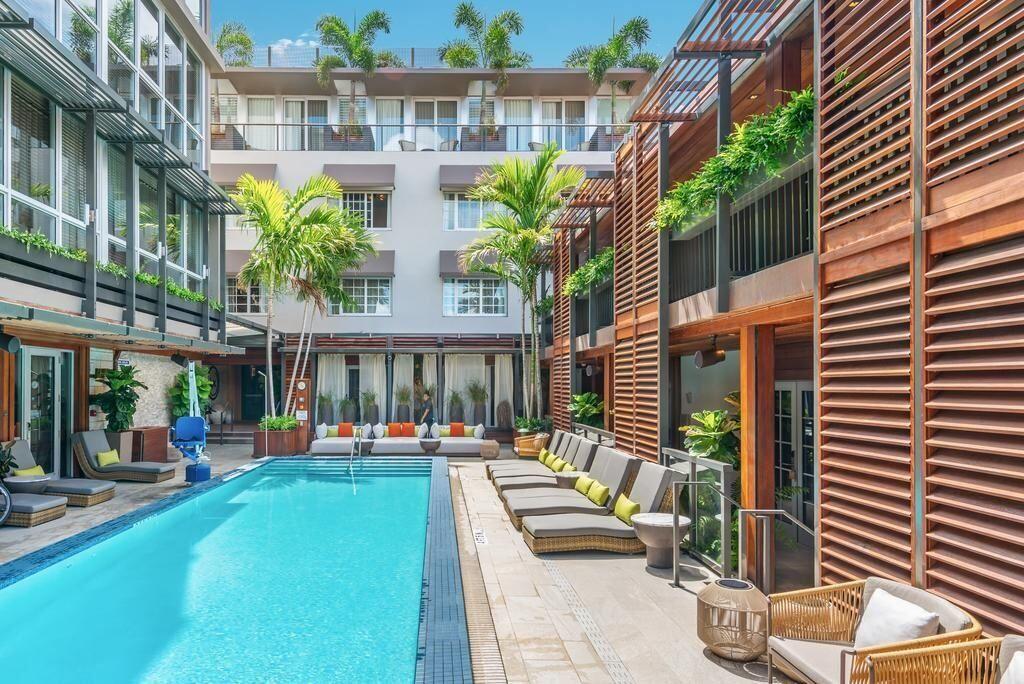 Upgrade: Lennox Hotels Miami Beach **** thumbnail